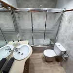Céntrico Y Amplio Piso En Appartement *